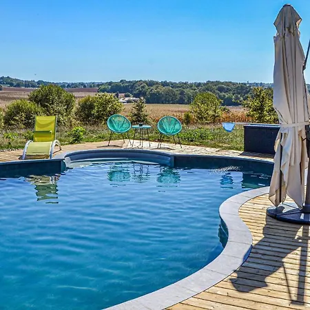 Awesome In With Outdoor Swimming Pool, Wifi And 2 Bedrooms Mugron